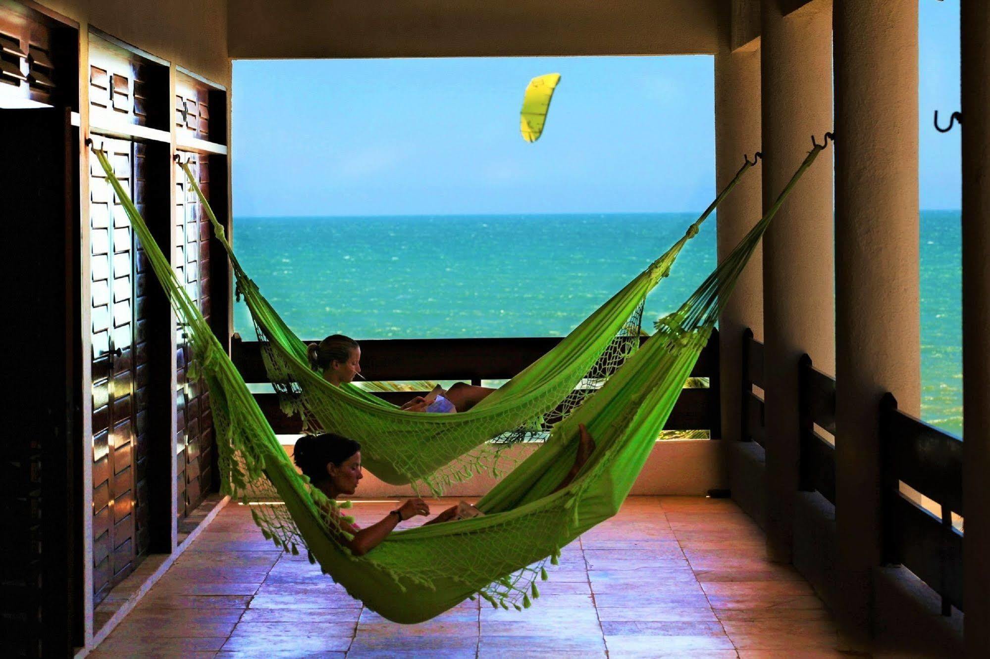 Windtown Beach Hotel Кумбуко Экстерьер фото